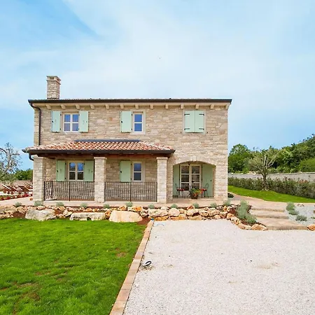 Mara Vikendica Porec