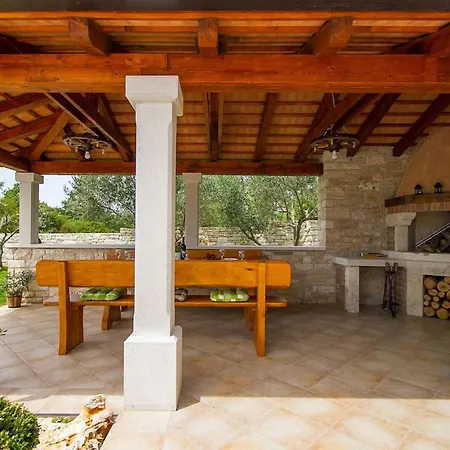 Mara Porec